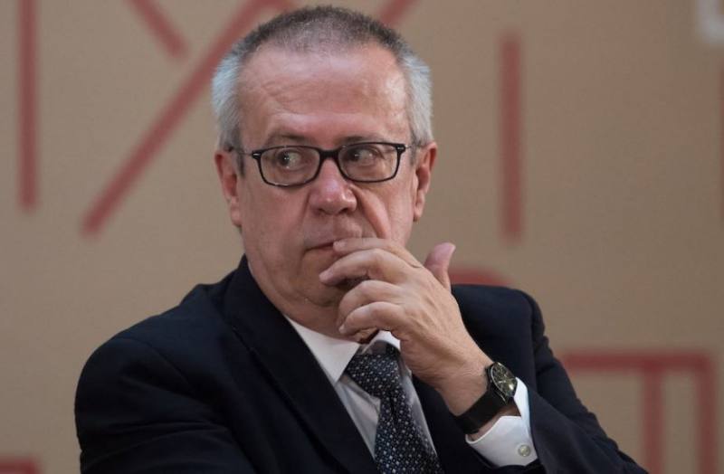 Renuncia Carlos Urzúa a la Secretaría de Hacienda