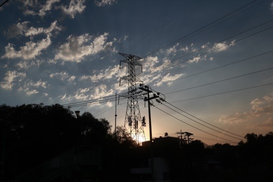 ‘Balconeará ’ el Presidente a detractores de la reforma eléctrica.