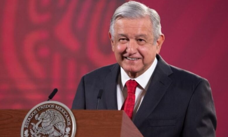 AMLO firma decreto para que obras del gobierno se consideren asunto de seguridad nacional