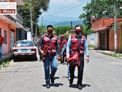 Brigadistas de la 4T recorriendo Coatepec