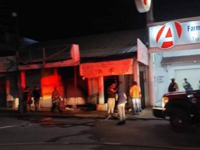 Arrojan bomba molotov contra comercio de Acayucan