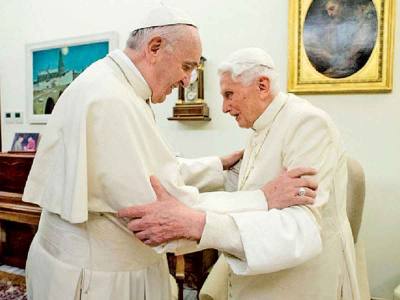 ¿Cómo fue la convivencia entre Benedicto XVI y el papa Francisco?
